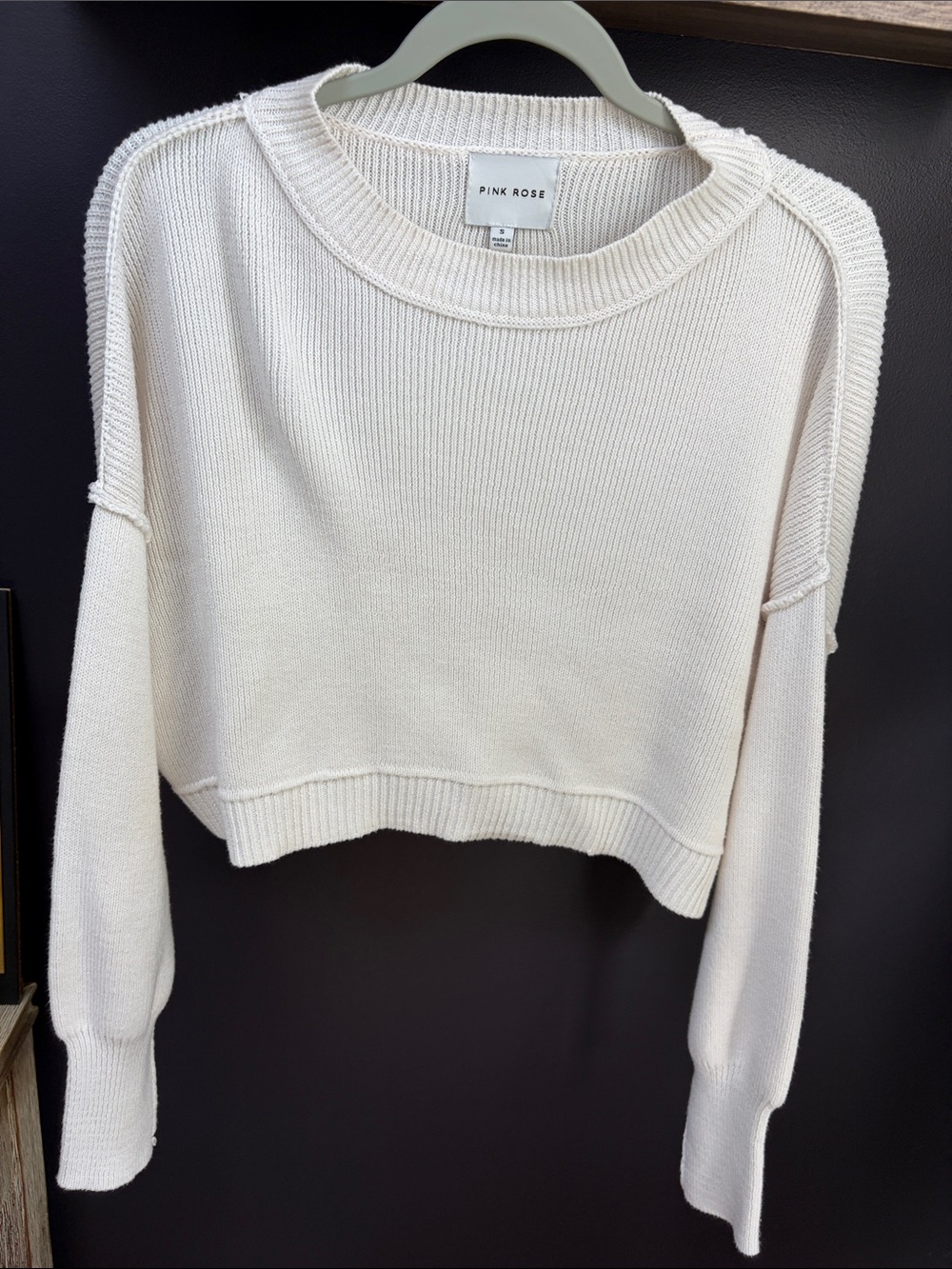 Pink Rose Cream Cropped Crewneck Sweater!! EUC